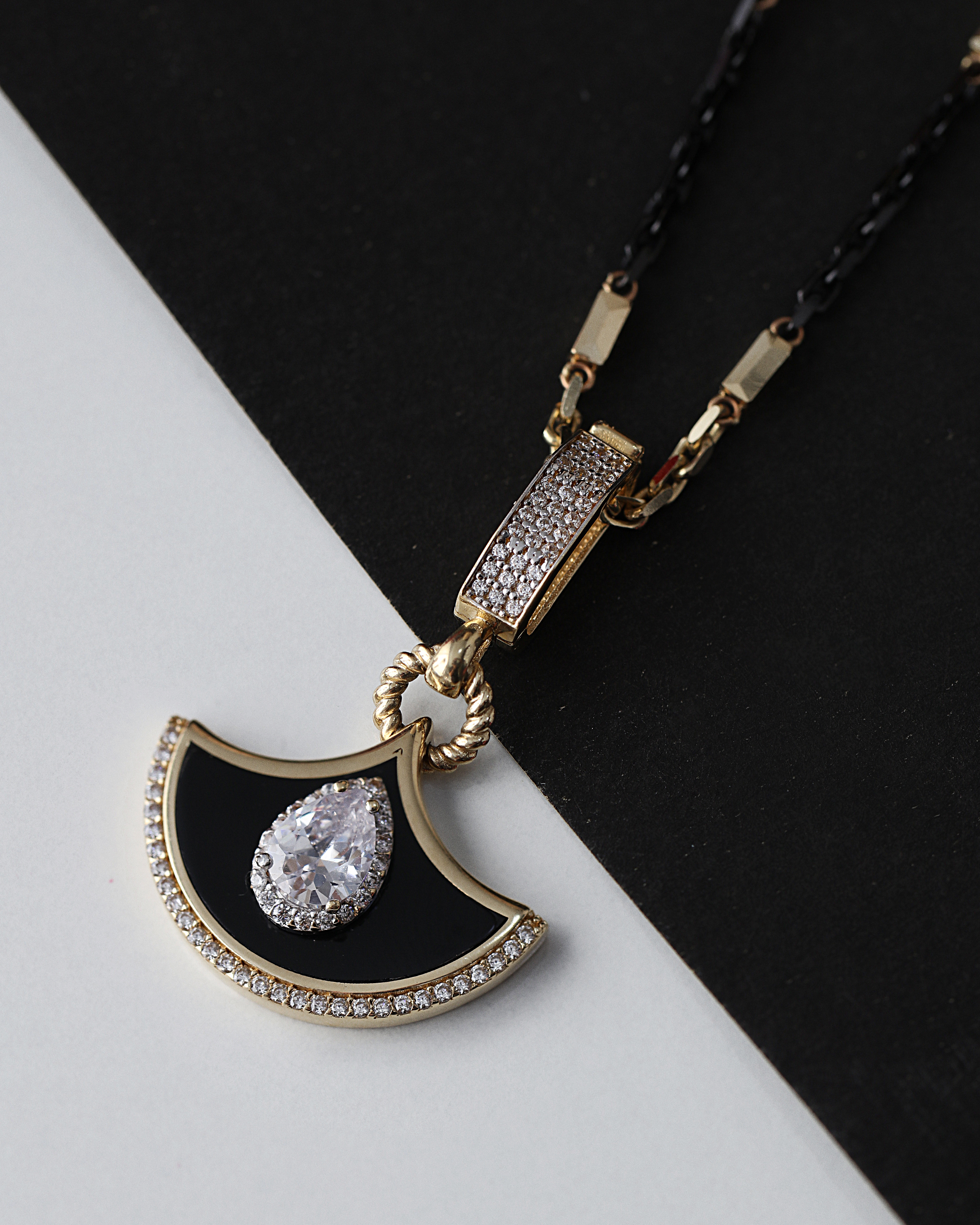 Classic Luxe Necklace